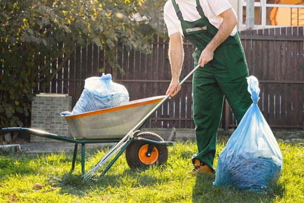 Yard Cleaning in Richland